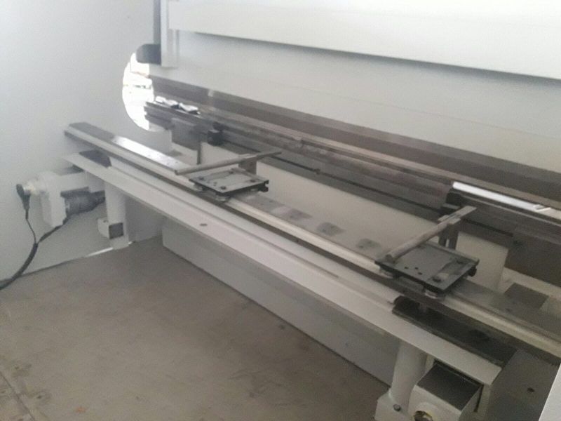 CBC Piegatrice sincro 3050x100T  1999